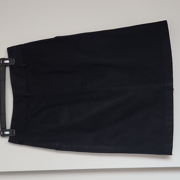 Dolce & Gabbana pencil skirt (authentic) - Picture 3 of 12